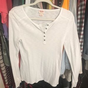 White long sleeve shirt